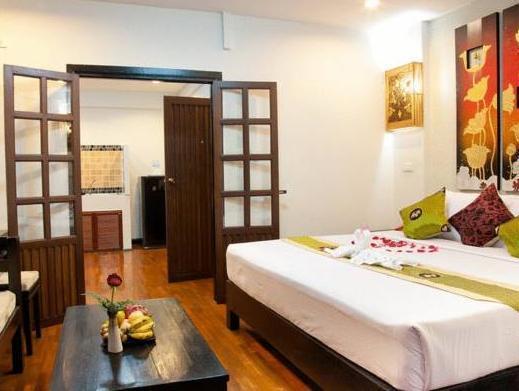 Spring@Tapae Hotel Chiang Mai Bagian luar foto