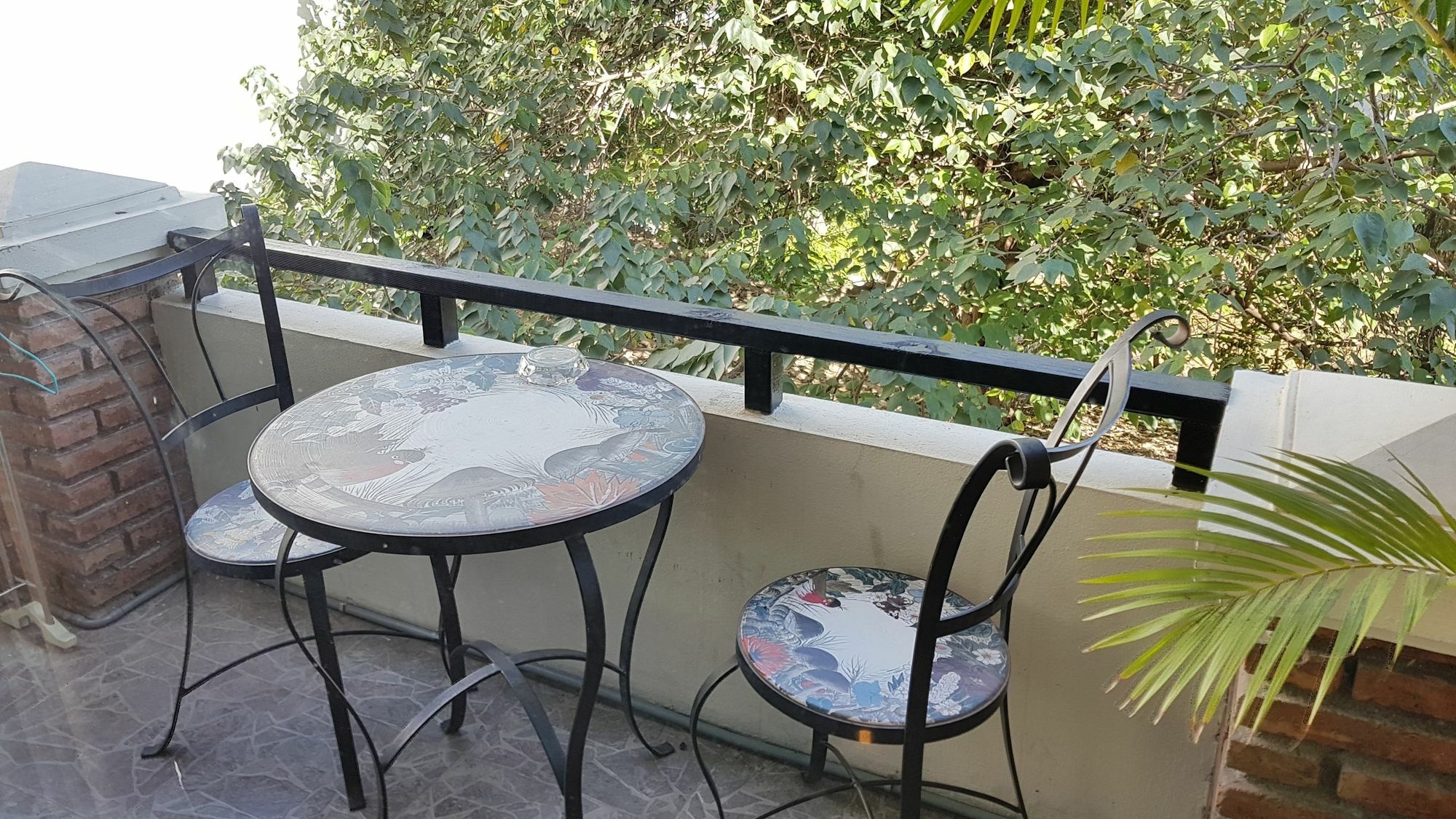 Spring@Tapae Hotel Chiang Mai Bagian luar foto