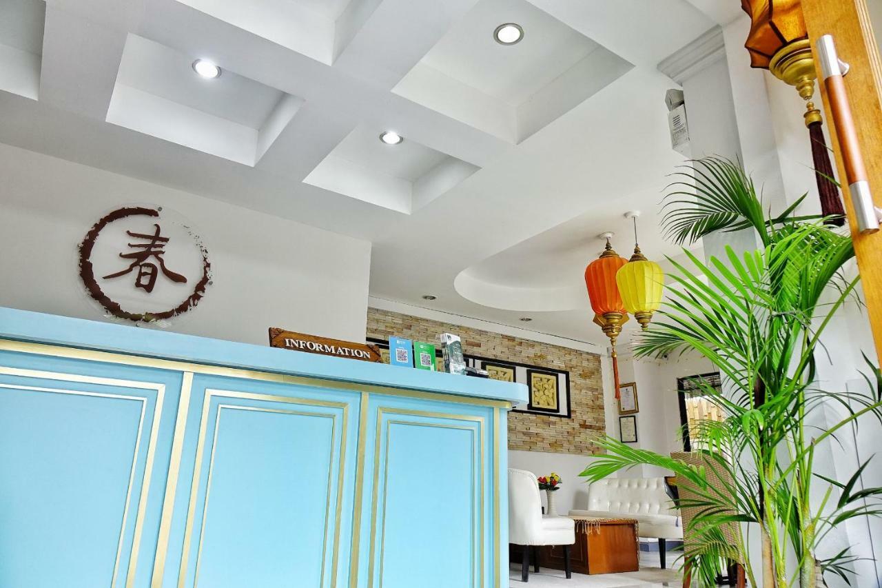 Spring@Tapae Hotel Chiang Mai Bagian luar foto